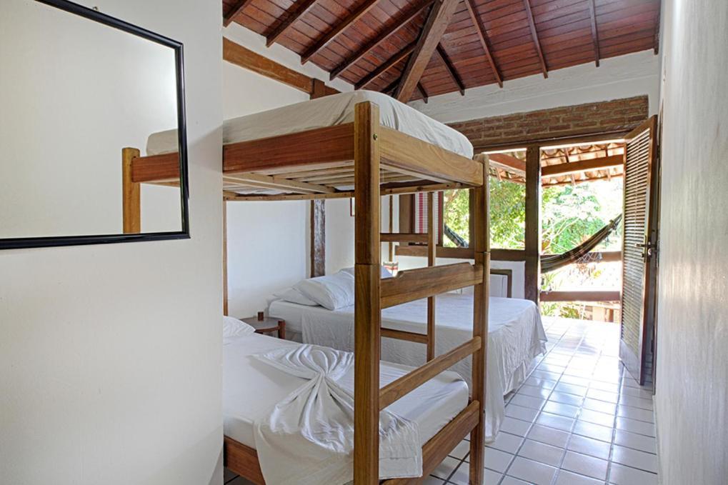 Novos Baianos Hostel E Pousada Порто Сегуро Екстериор снимка Hostel in Brazil